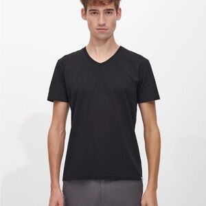 Men's Svant Black V-Neck T-Shirt (Size L, Reg)